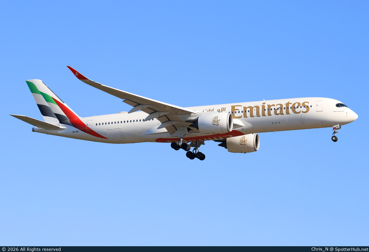 Photo of A6-EXL - Airbus A350-941 operated by Emirates
