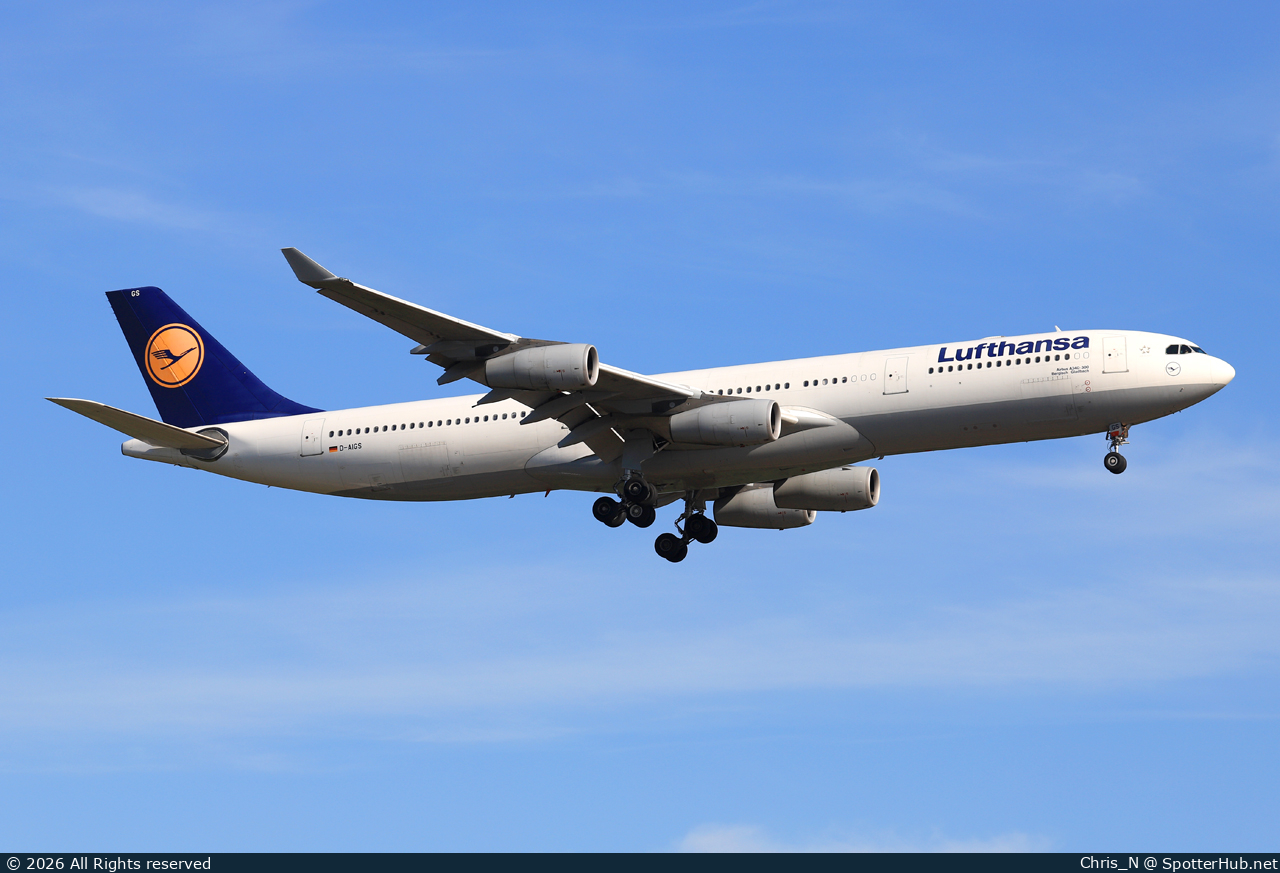 Photo of D-AIGS - Airbus A340-313 operated by Lufthansa
