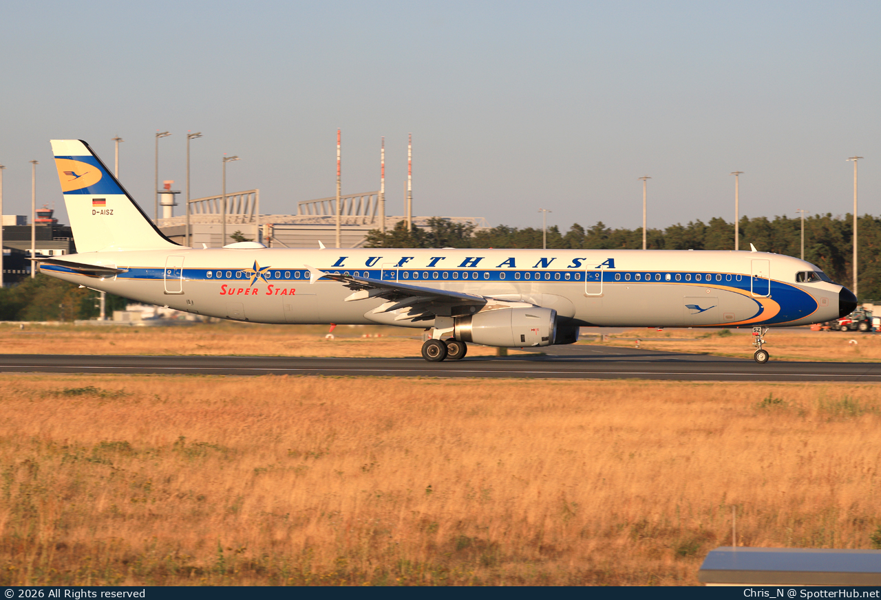 Photo of D-AISZ - Airbus A321-231 operated by Lufthansa