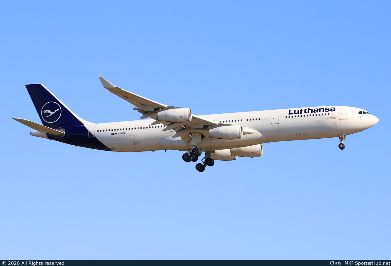 Photo of D-AIGU - Airbus A340-313 operated by Lufthansa