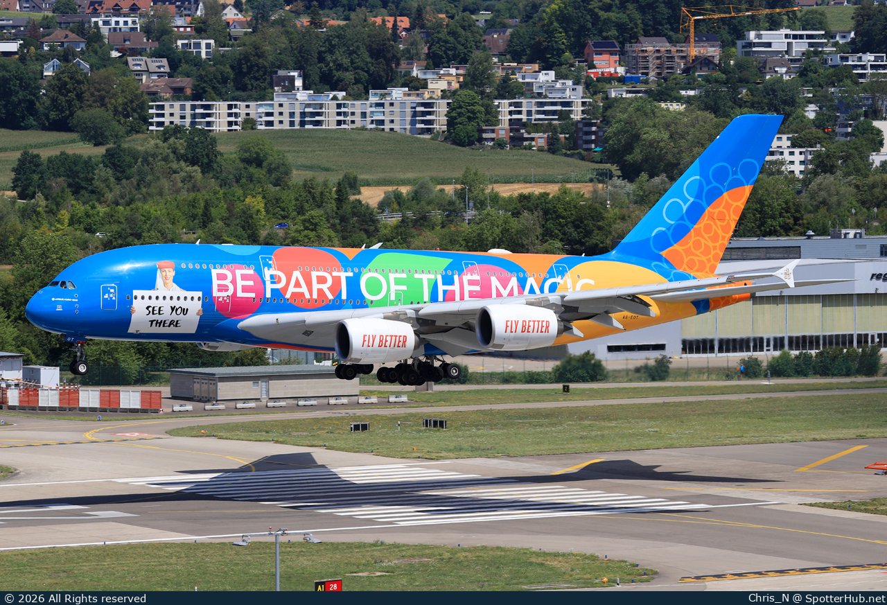 Photo of A6-EOT - Airbus A380-861 operated by Emirates