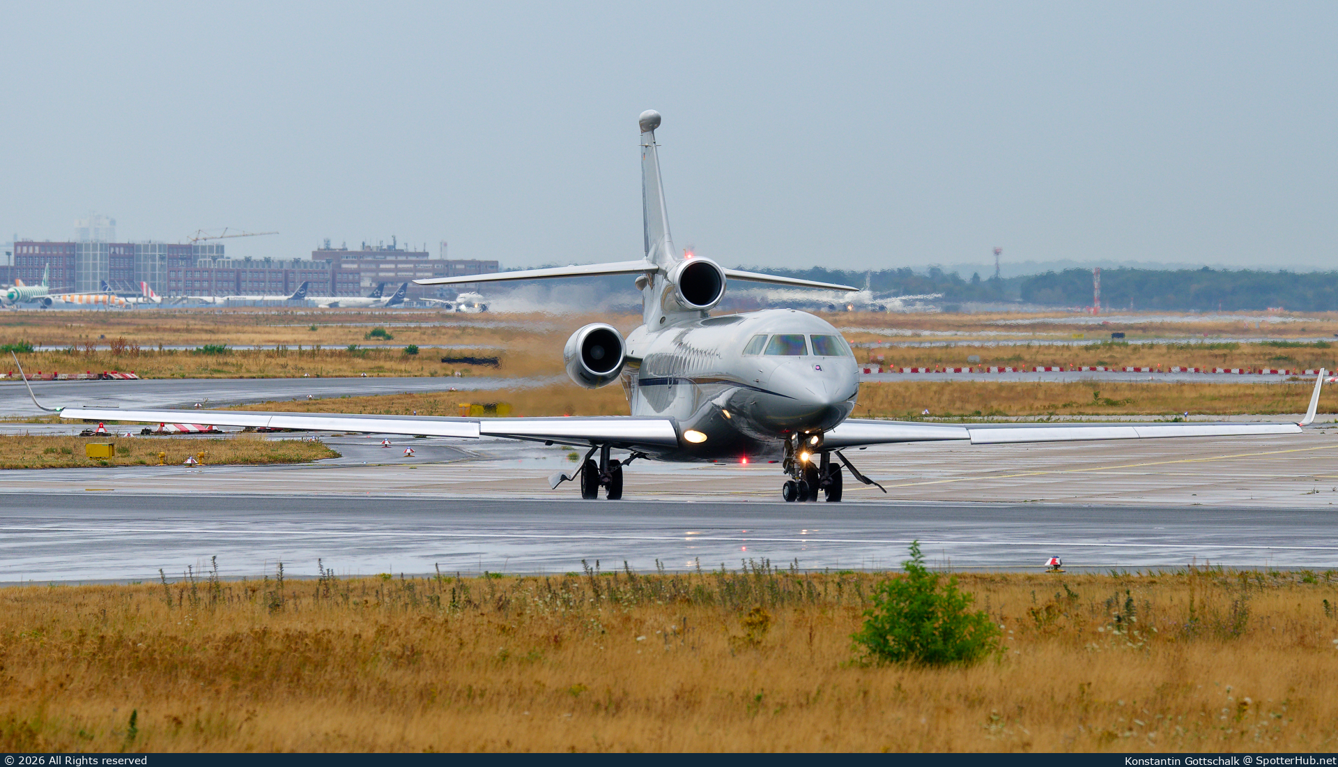 Photo of D-ALIN - Dassault Falcon 7X operated by VistaJet Germany