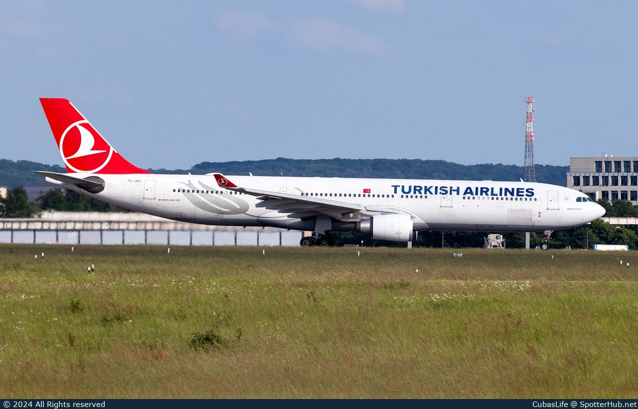 Photo of TC-JNZ - Airbus A330-303 operated by Turkish Airlines