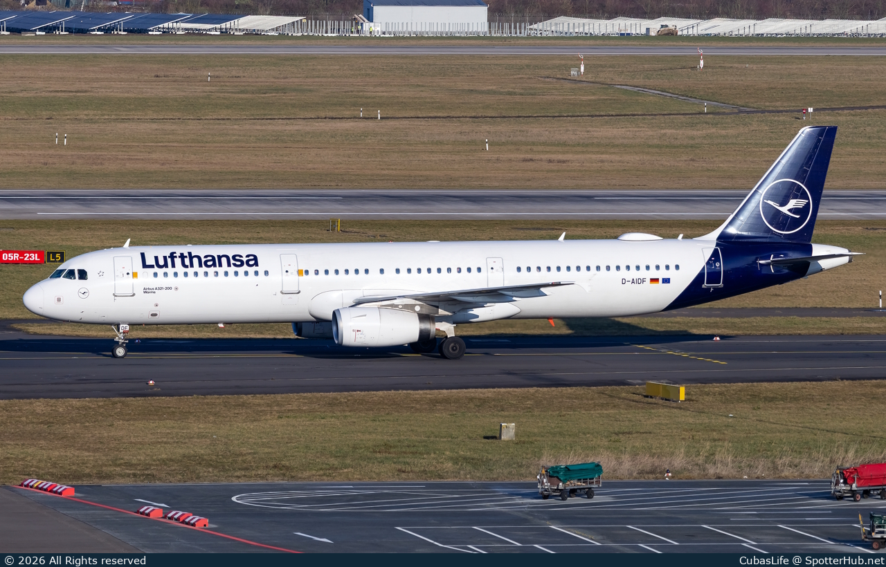 Photo of D-AIDF - Airbus A321-231 operated by Lufthansa