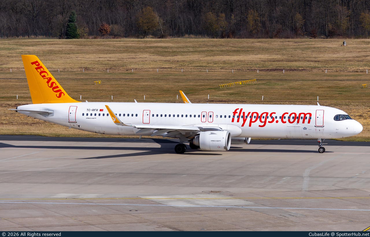 Photo of TC-RFR - Airbus A321-251NX operated by Pegasus Airlines