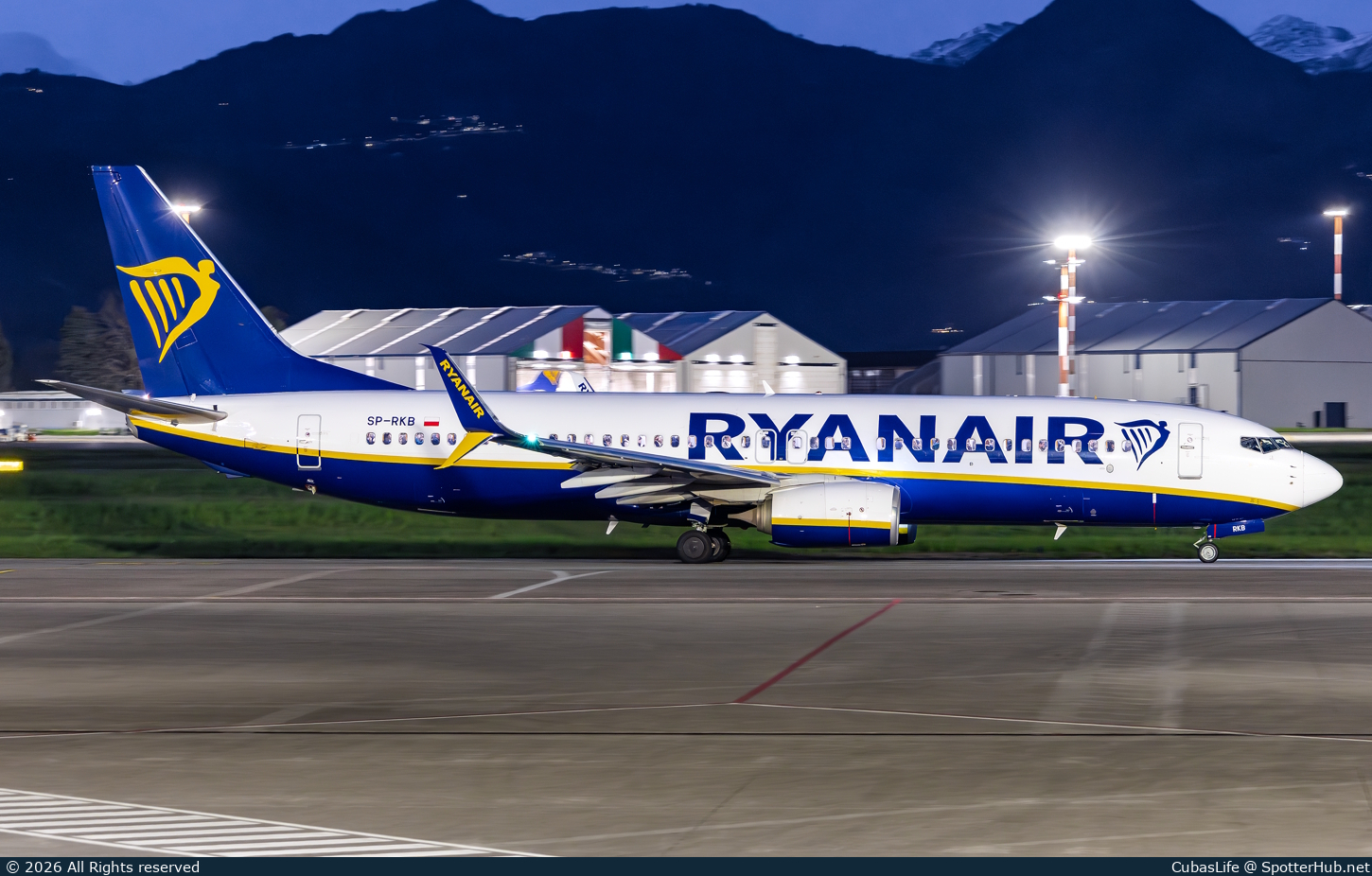 Photo of SP-RKB - Boeing 737-8AS operated by Ryanair (opb Buzz)