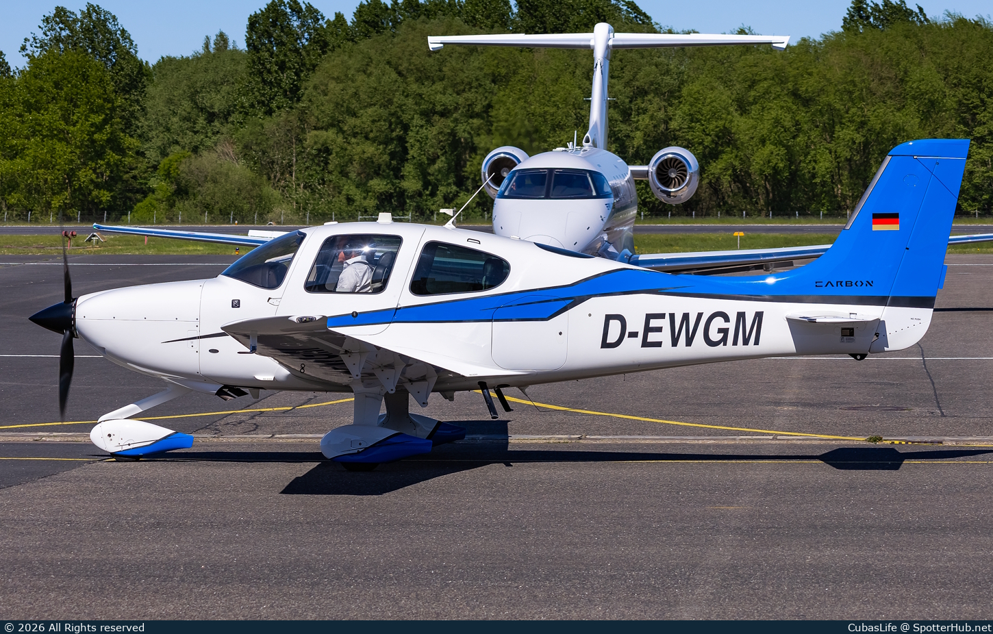 Photo of D-EWGM - Cirrus SR22T G5 GTS operated by Private