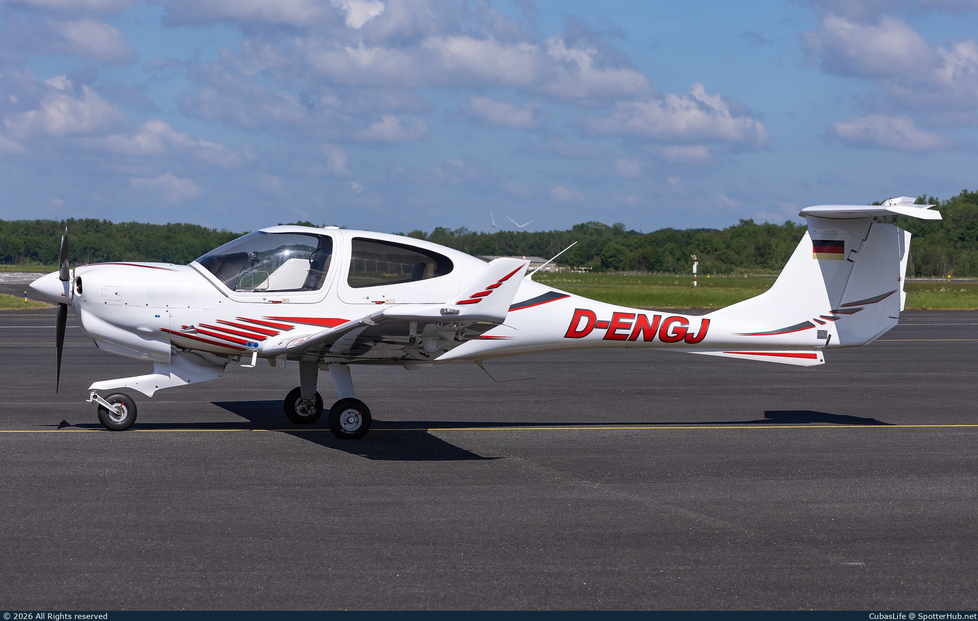 Photo of D-ENGJ - Diamond DA40 NG Diamond Star operated by Ostend Air College