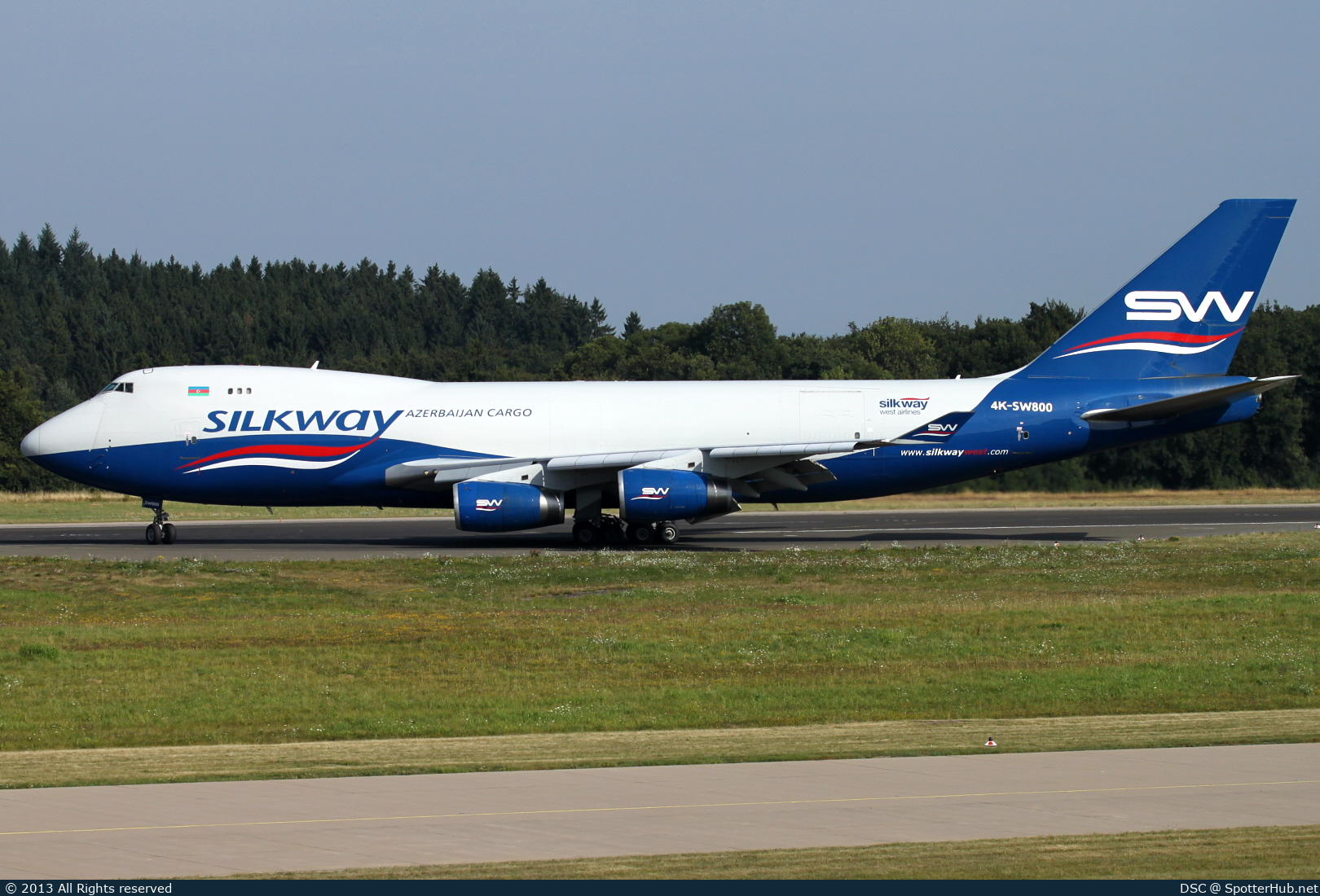 Photo of 4K-SW800 - Boeing 747-4R7F operated by Silk Way West Airlines