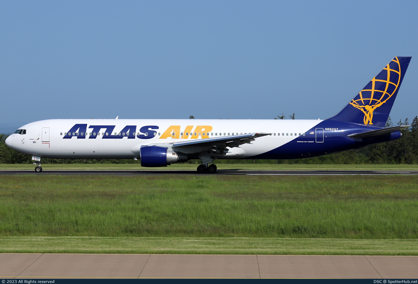 Photo of N662GT - Boeing 767-31A(ER) operated by Atlas Air
