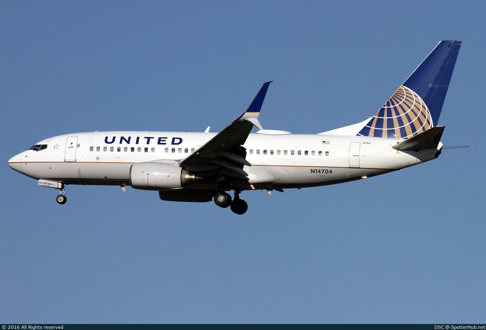 Photo of N14704 - Boeing 737-724 operated by United Airlines