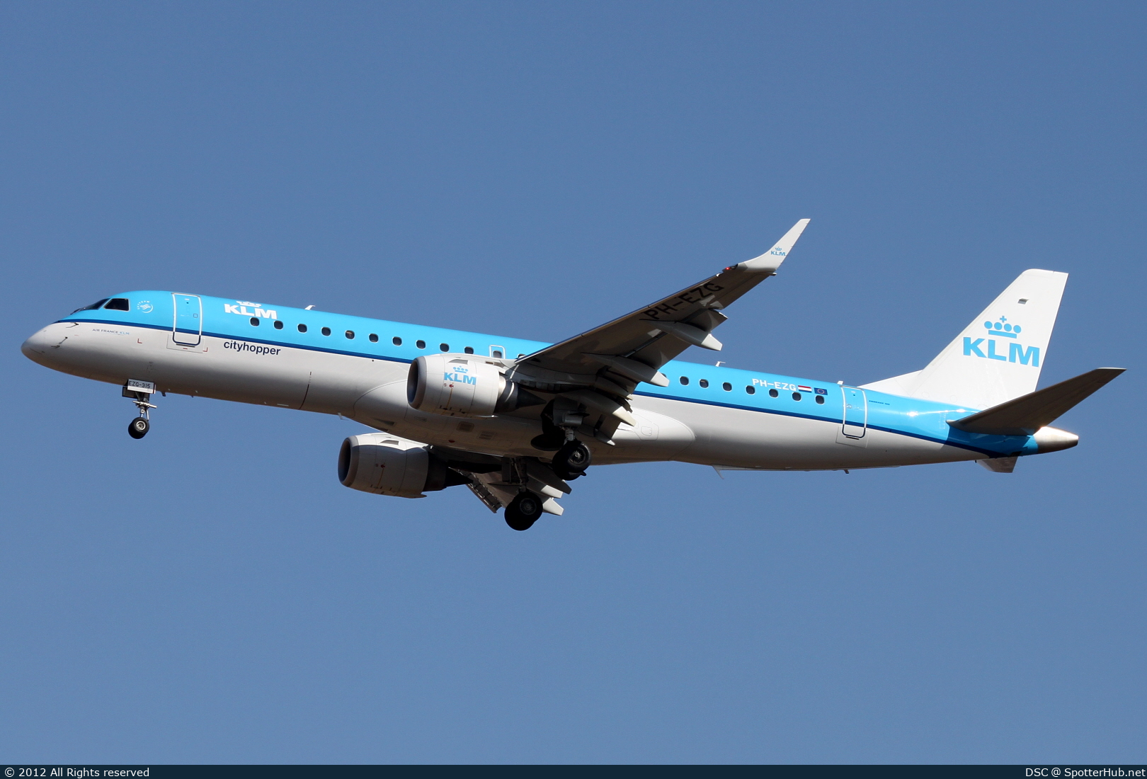 Photo of PH-EZG - Embraer ERJ-190STD operated by KLM Cityhopper
