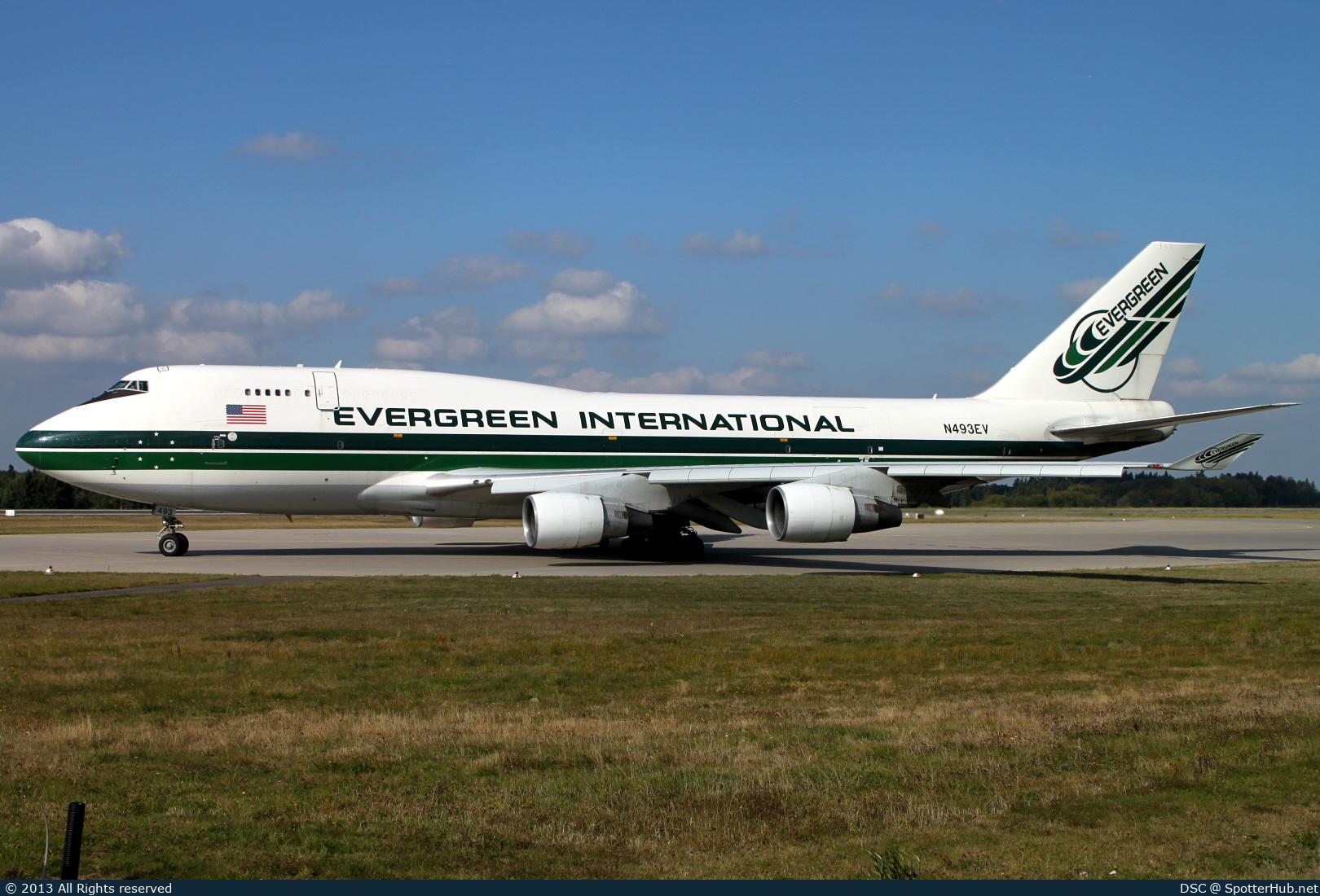 Photo of N493EV - Boeing 747-4H6(BDSF) operated by Evergreen International Airlines
