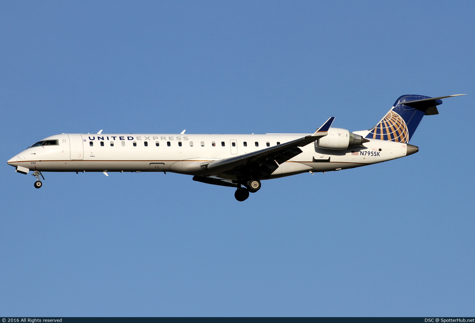 Photo of N795SK - Bombardier CRJ-701ER operated by United Express (opb SkyWest Airlines)