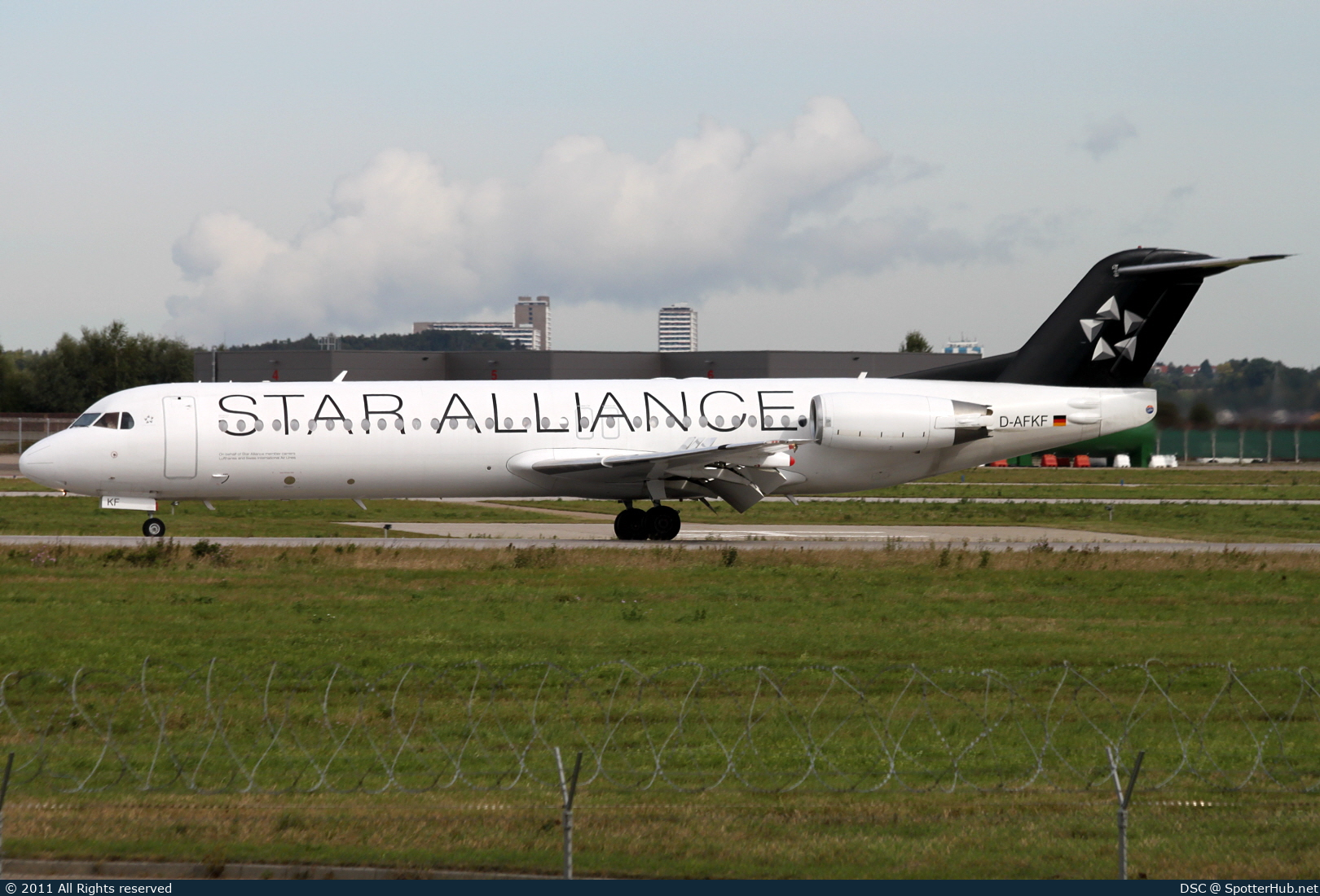 Photo of D-AFKF - Fokker 100 operated by Contact Air