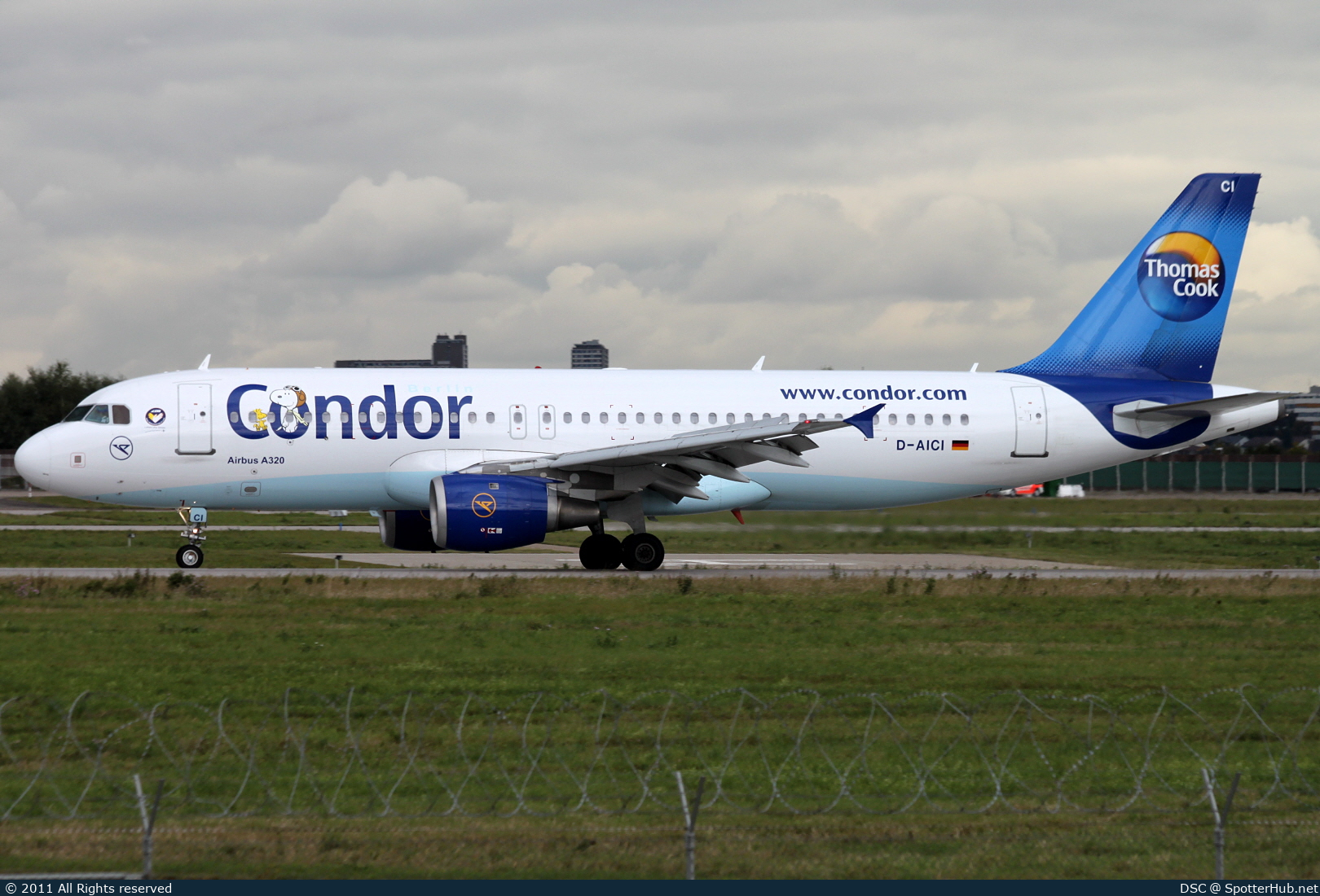 Photo of D-AICI - Airbus A320-212 operated by Condor