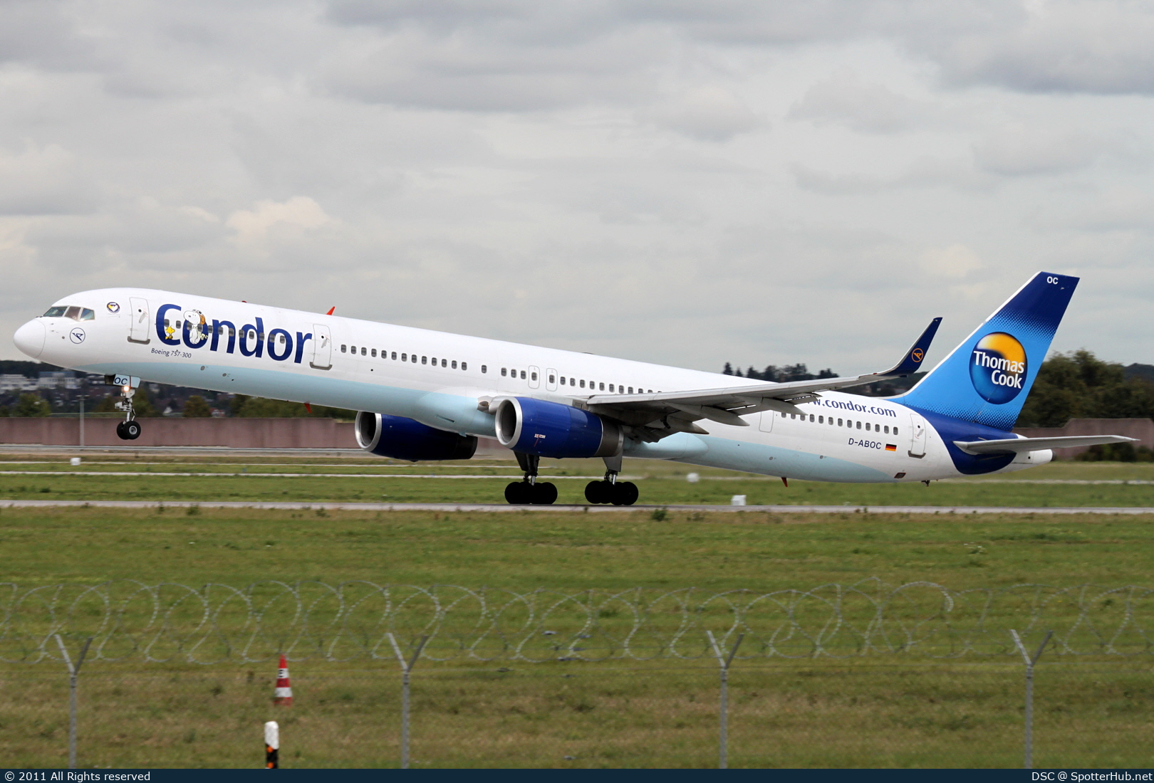 Photo of D-ABOC - Boeing 757-330 operated by Condor