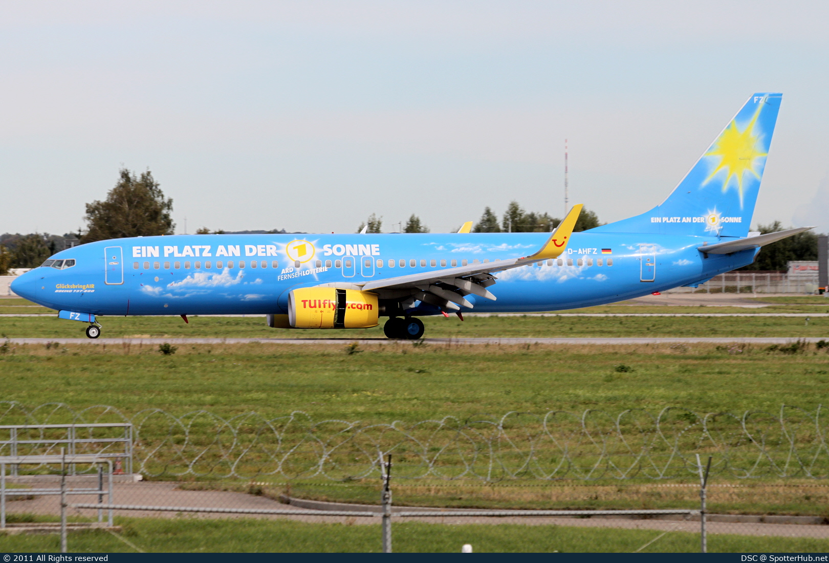 Photo of D-AHFZ - Boeing 737-8K5 operated by TUIfly