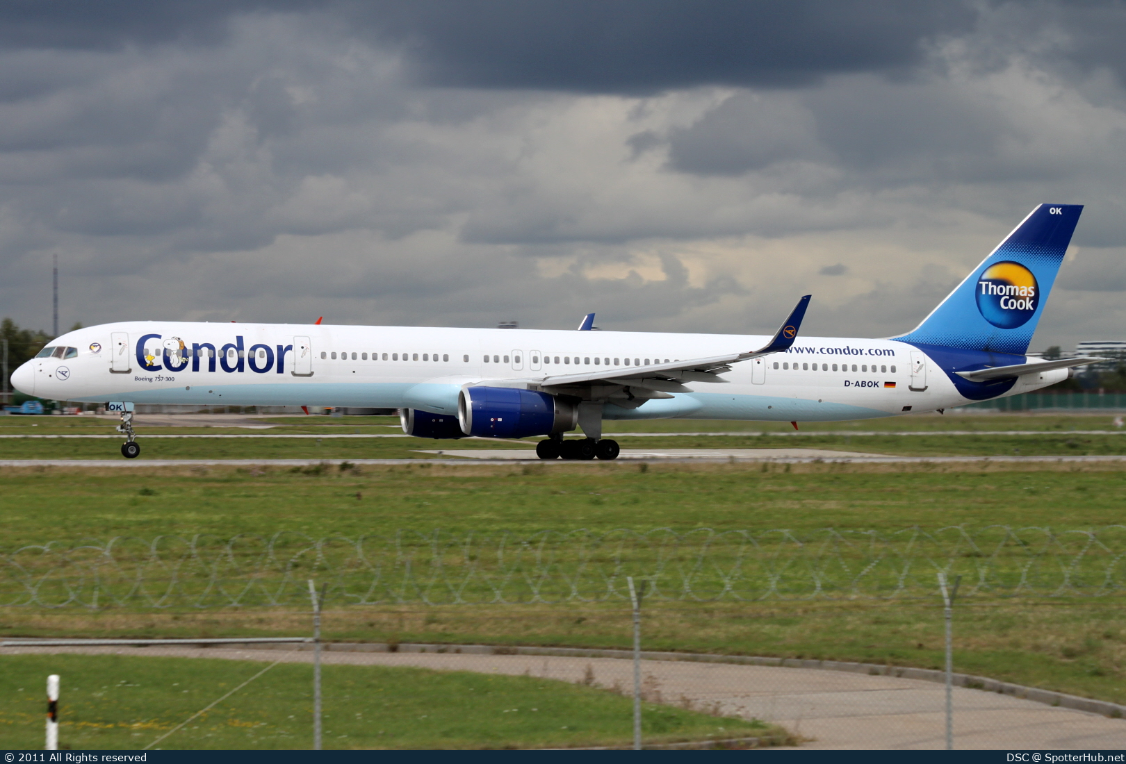 Photo of D-ABOK - Boeing 757-330 operated by Condor