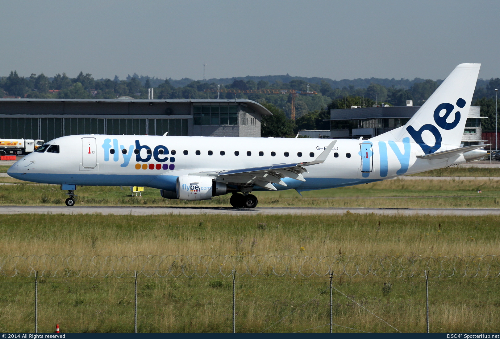 Photo of G-FBJJ - Embraer ERJ-175STD operated by flybe