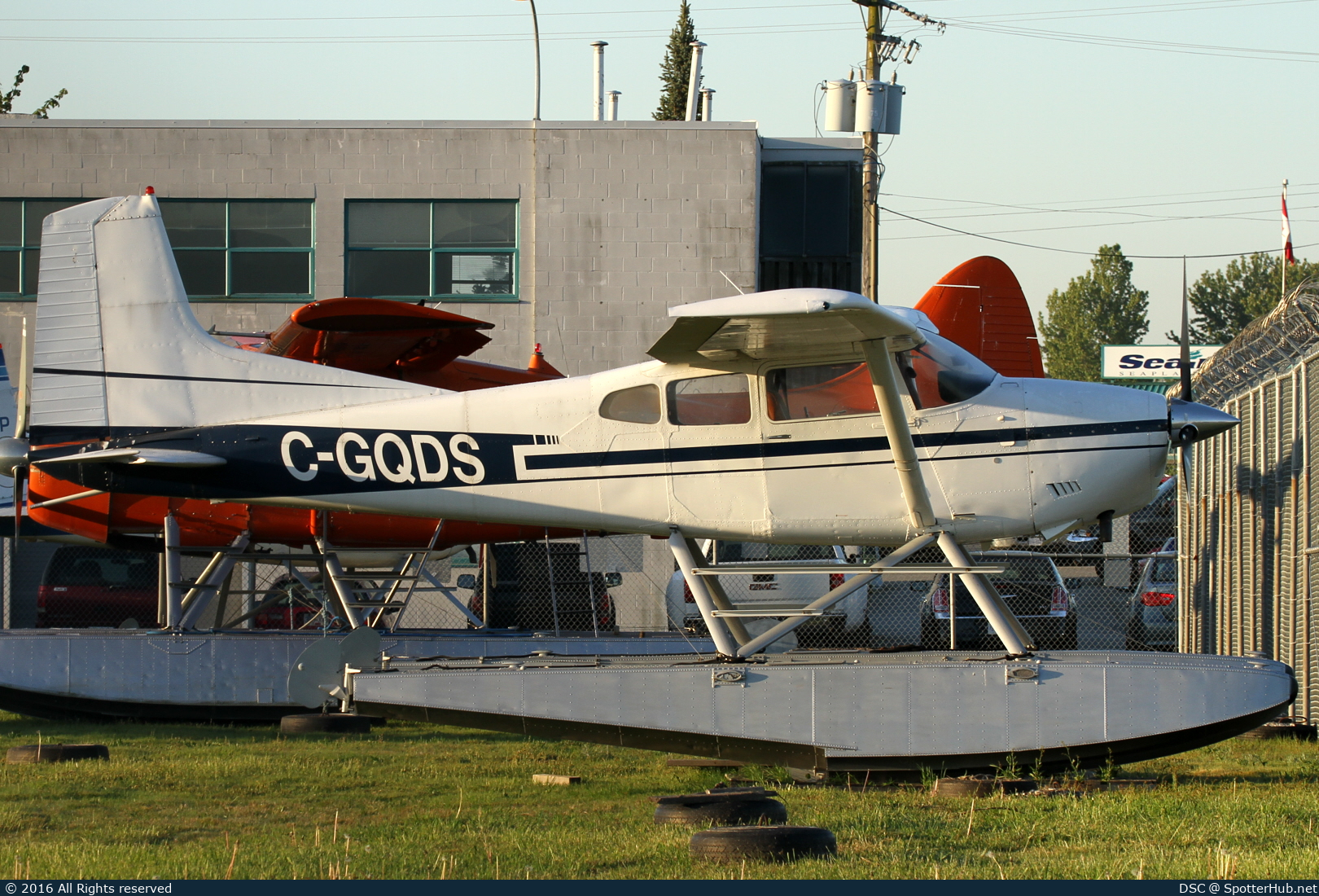 Photo of C-GQDS - Cessna A185F Skywagon operated by Private