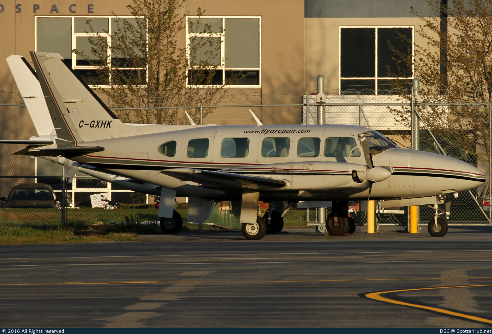 Photo of C-GXHK - Piper PA-31-350 Navajo Chieftain operated by Orca Airways