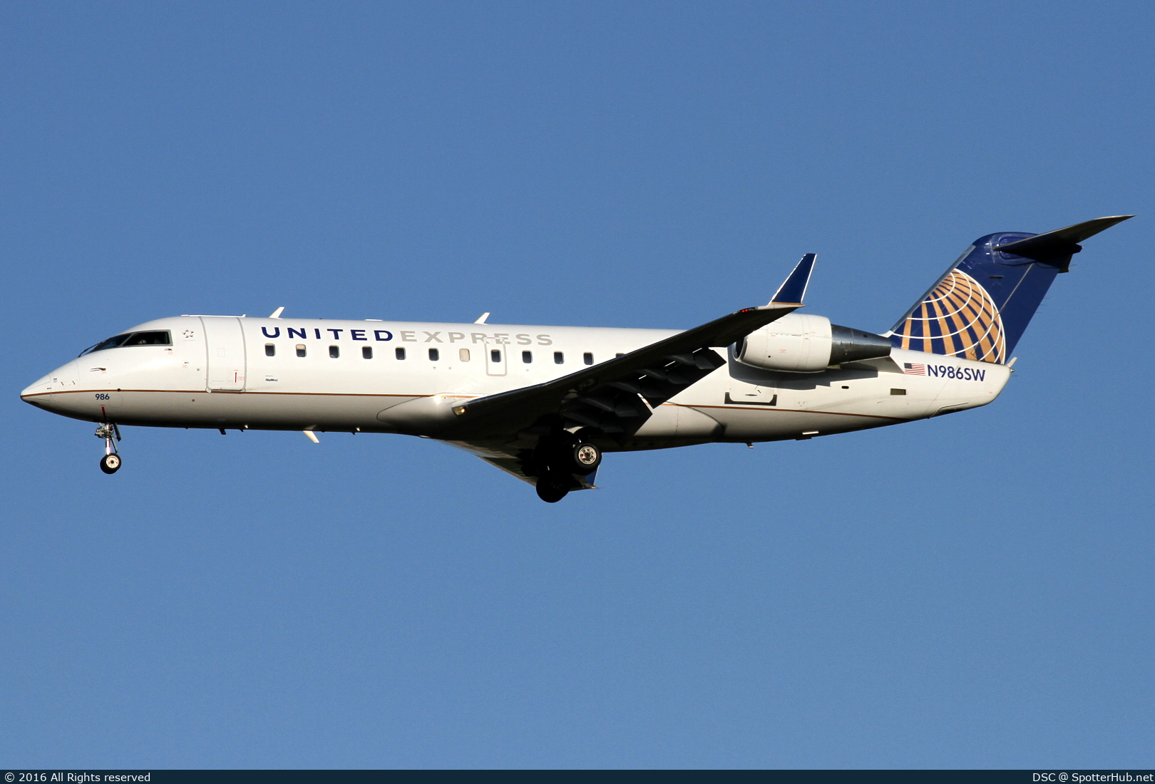 Photo of N986SW - Bombardier CRJ-200LR operated by United Express (opb SkyWest Airlines)
