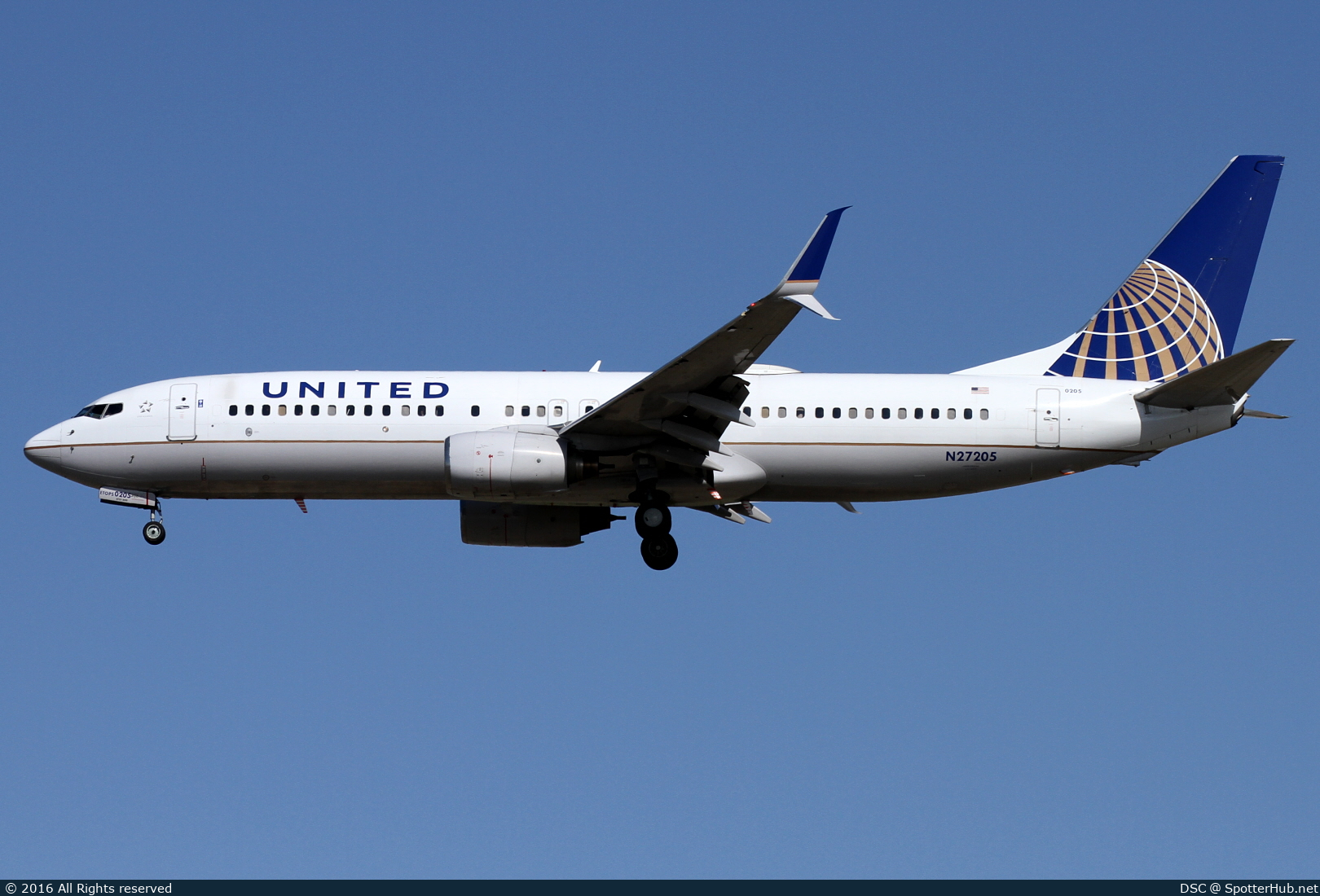 Photo of N27205 - Boeing 737-824 operated by United Airlines