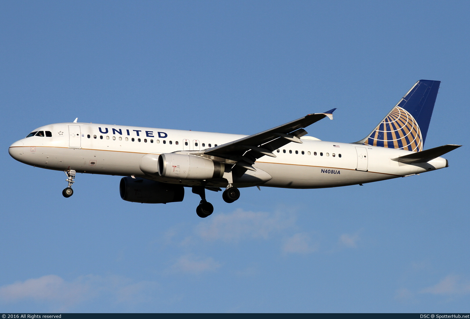 Photo of N408UA - Airbus A320-232 operated by United Airlines