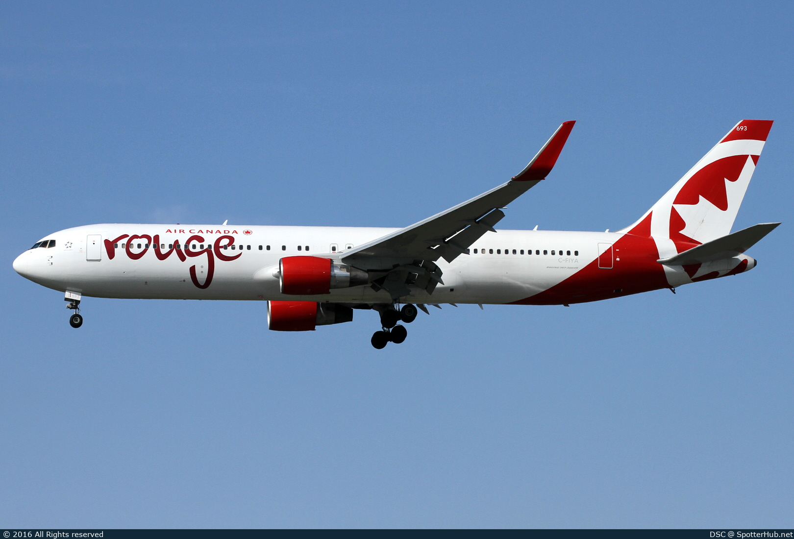 Photo of C-FIYA - Boeing 767-33A(ER) operated by Air Canada Rouge