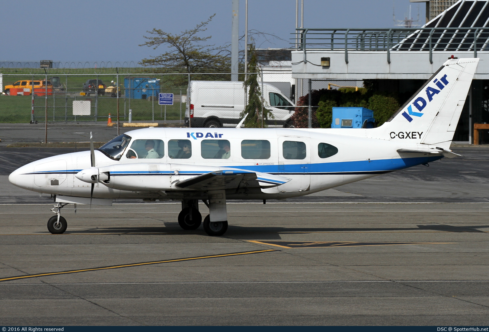 Photo of C-GXEY - Piper PA-31-350 Navajo Chieftain operated by KD Air