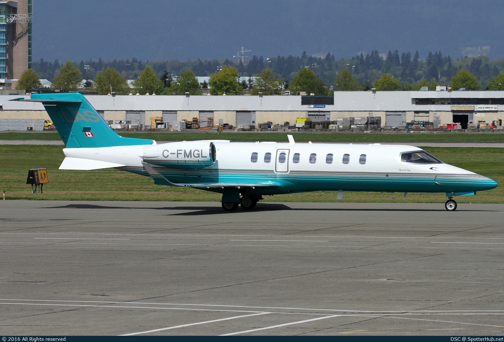 Photo of C-FMGL - Bombardier Learjet 75 operated by LAS London Air Services