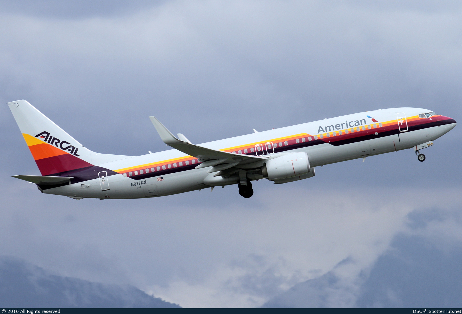 Photo of N917NN - Boeing 737-823 operated by American Airlines