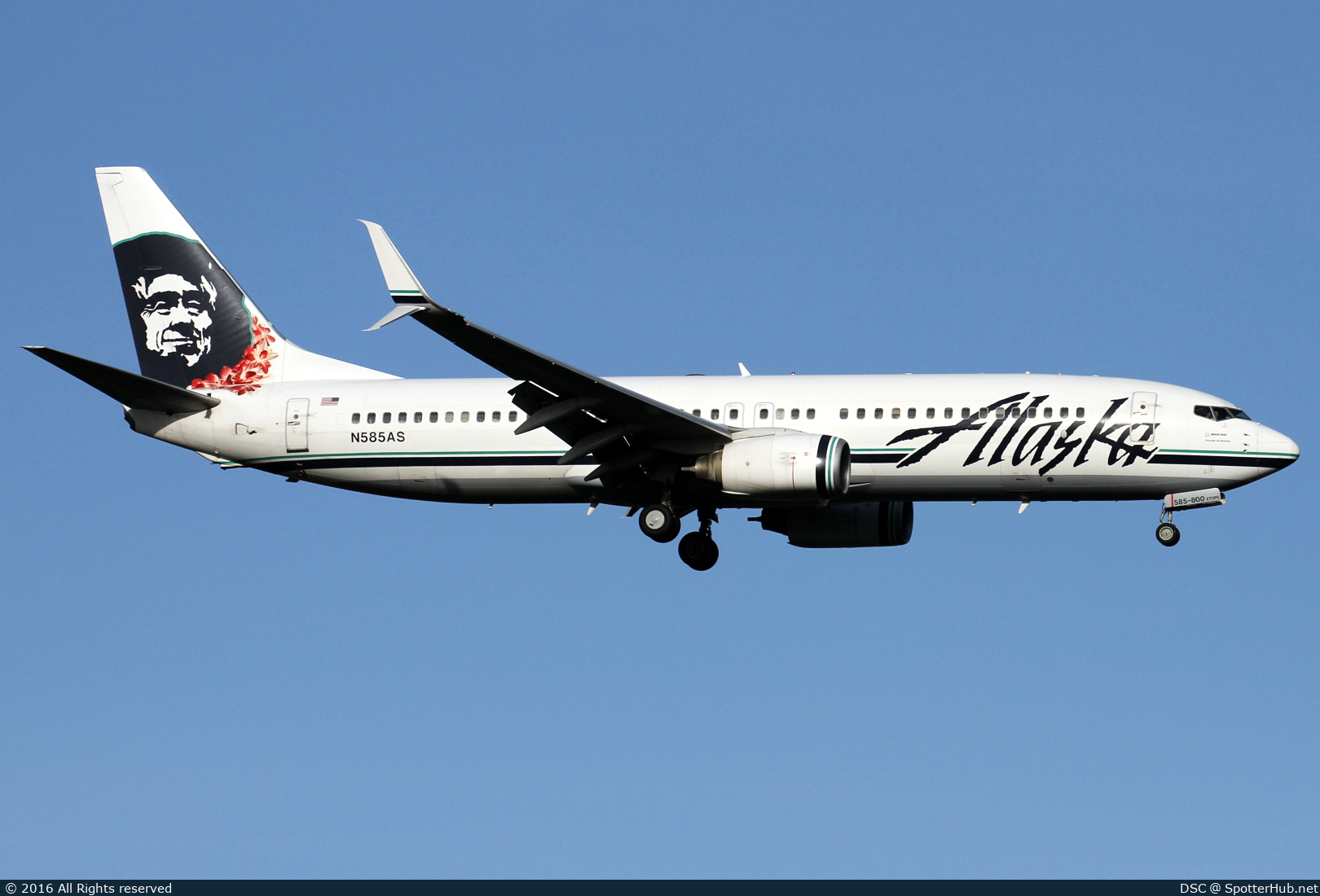 Photo of N585AS - Boeing 737-890 operated by Alaska Airlines