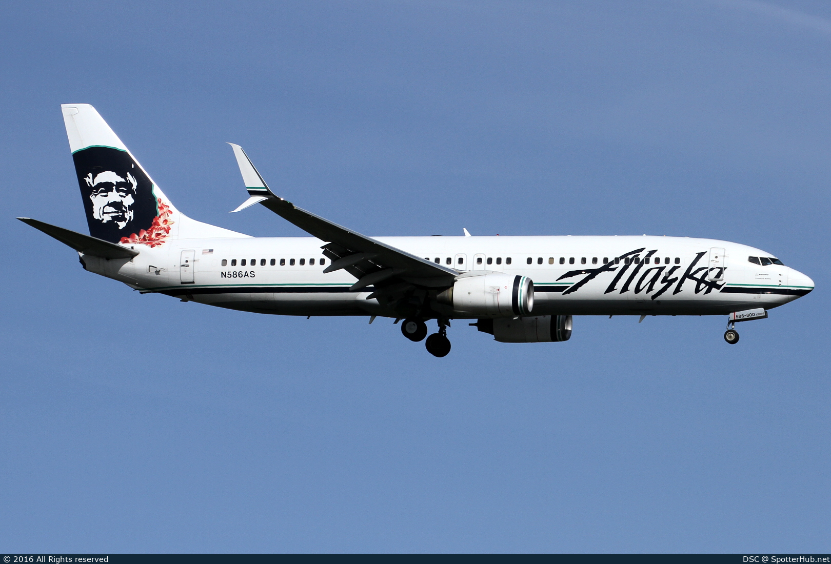 Photo of N586AS - Boeing 737-890 operated by Alaska Airlines