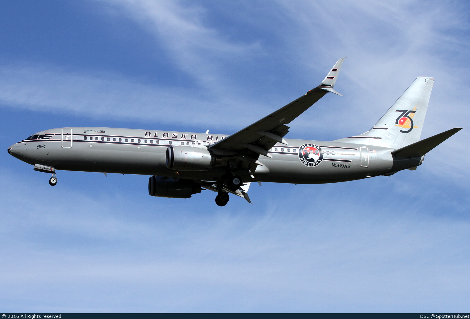 Photo of N569AS - Boeing 737-890 operated by Alaska Airlines