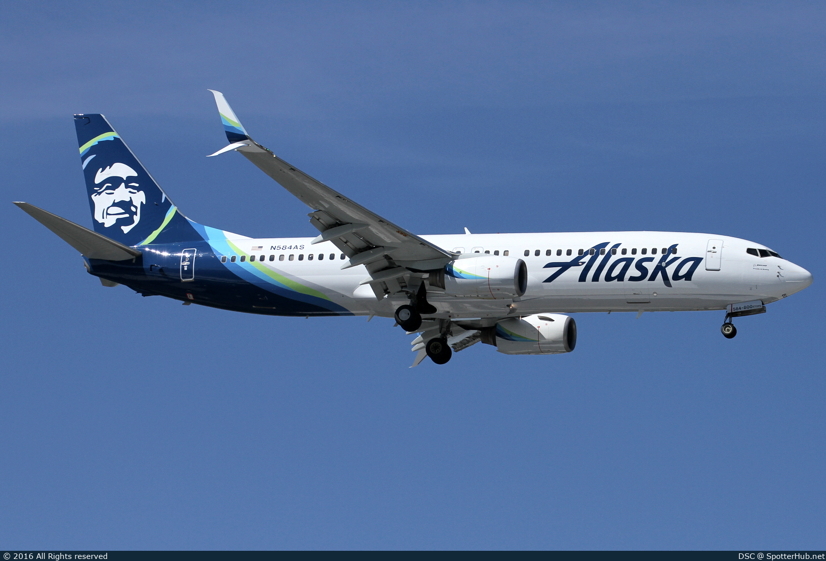 Photo of N584AS - Boeing 737-890 operated by Alaska Airlines
