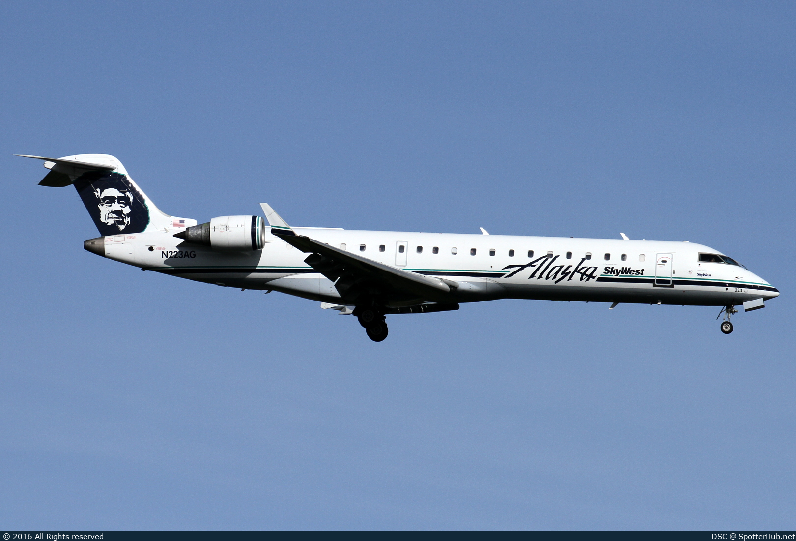 Photo of N223AG - Bombardier CRJ-701ER operated by Alaska Airlines (opb SkyWest Airlines)