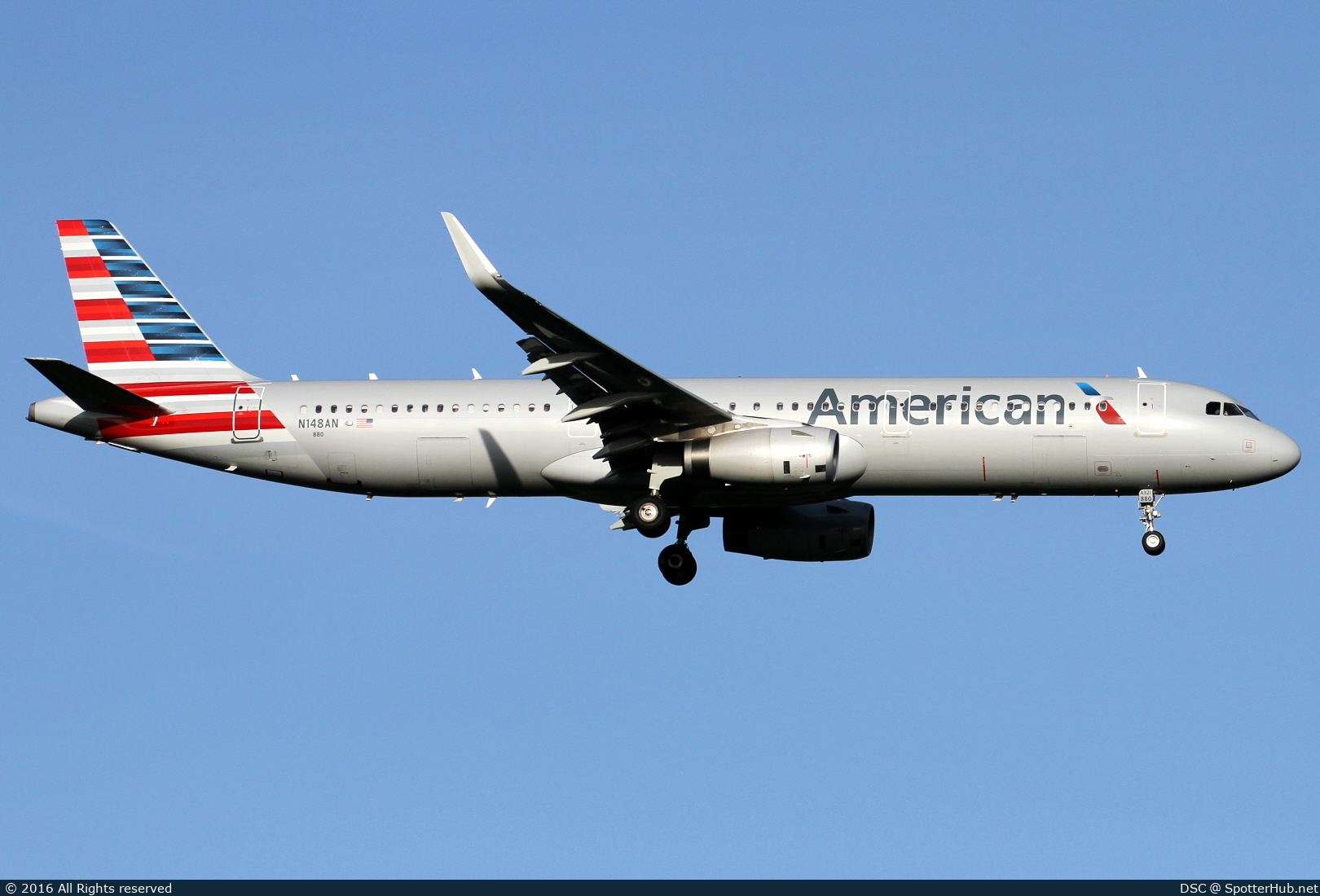 Photo of N148AN - Airbus A321-231 operated by American Airlines