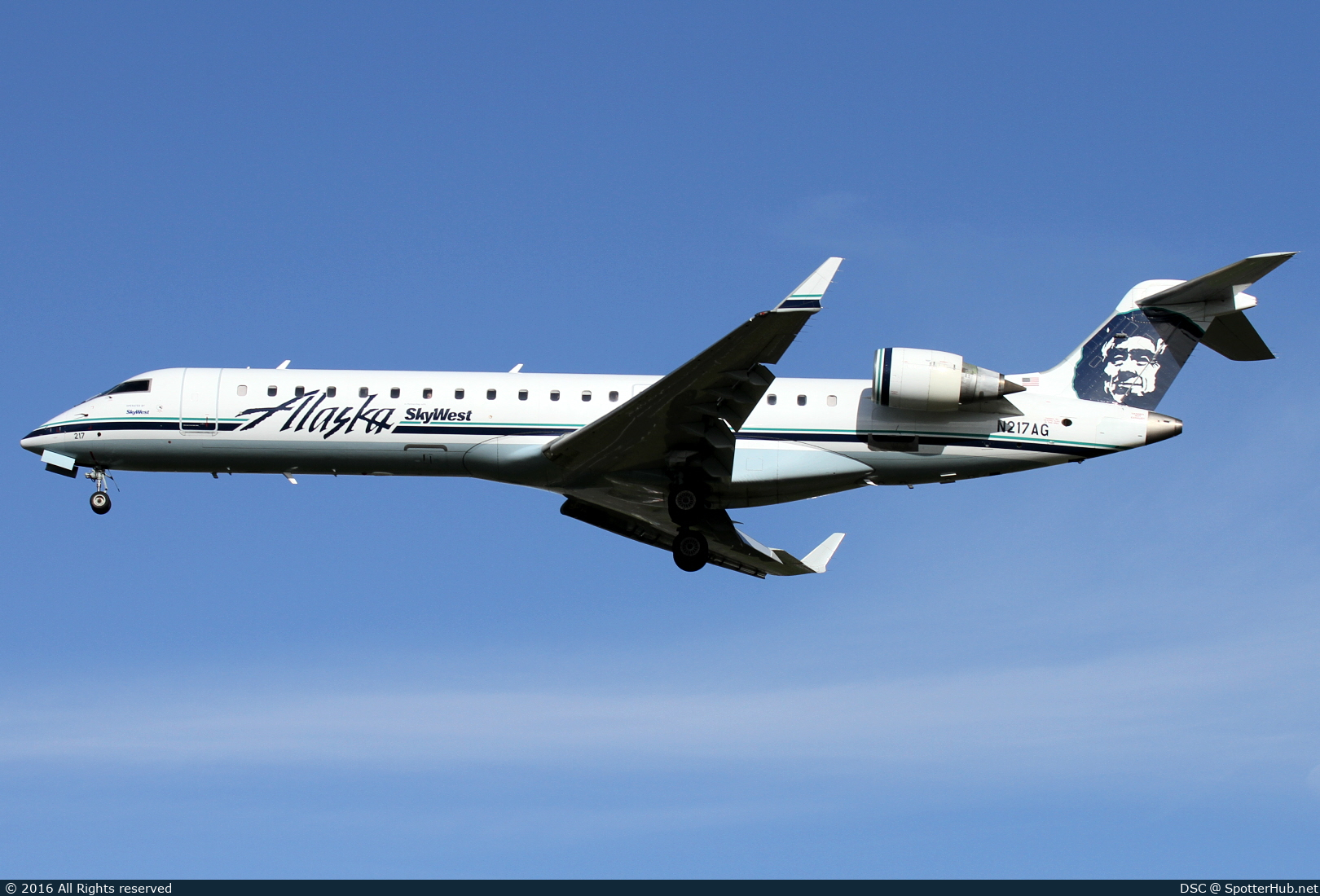 Photo of N217AG - Bombardier CRJ-701ER operated by Alaska Airlines (opb SkyWest Airlines)