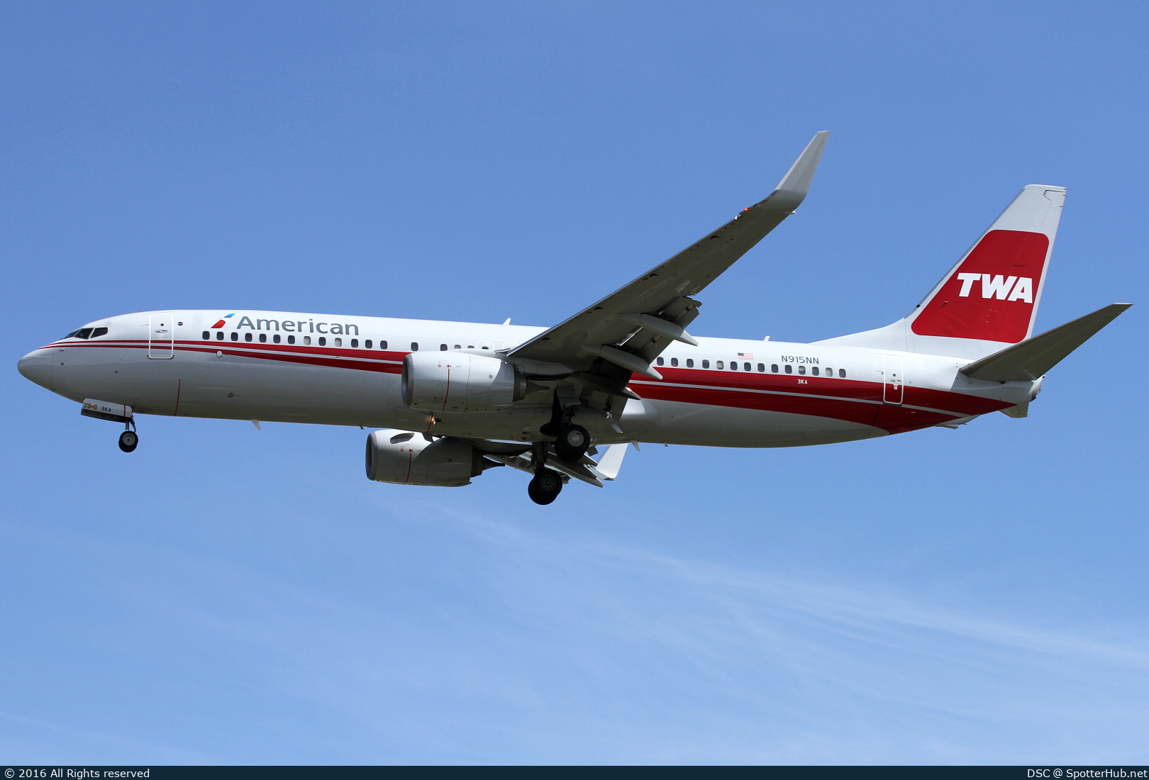 Photo of N915NN - Boeing 737-823 operated by American Airlines