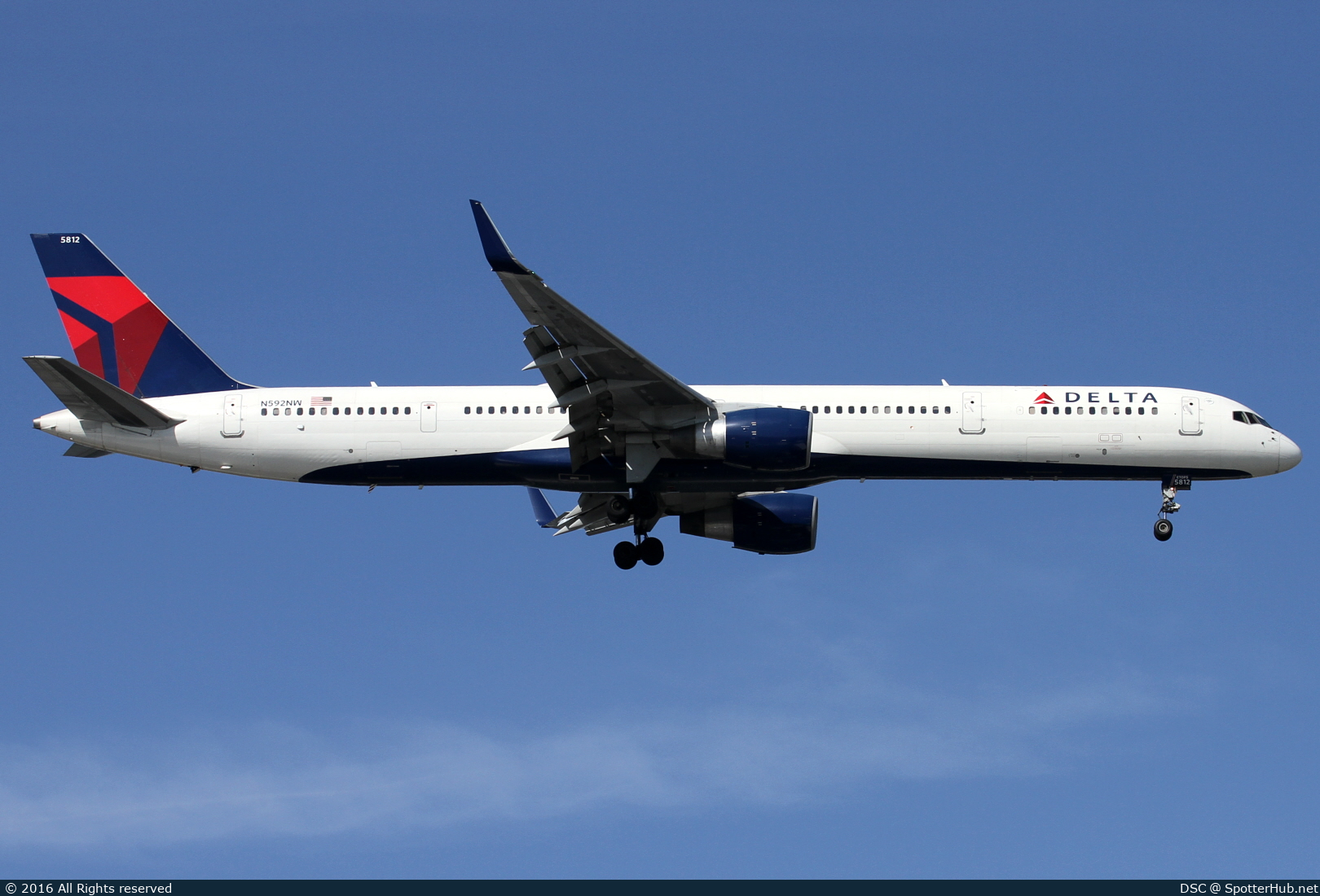 Photo of N592NW - Boeing 757-351 operated by Delta Air Lines