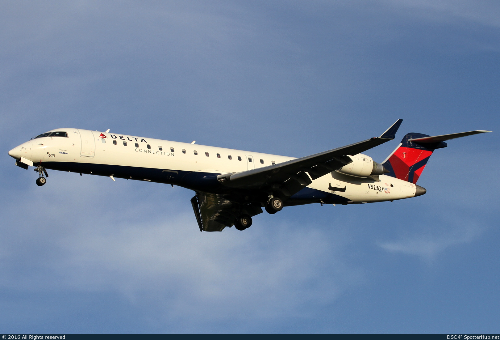 Photo of N613QX - Bombardier CRJ-701ER operated by Delta Connection (opb SkyWest Airlines)