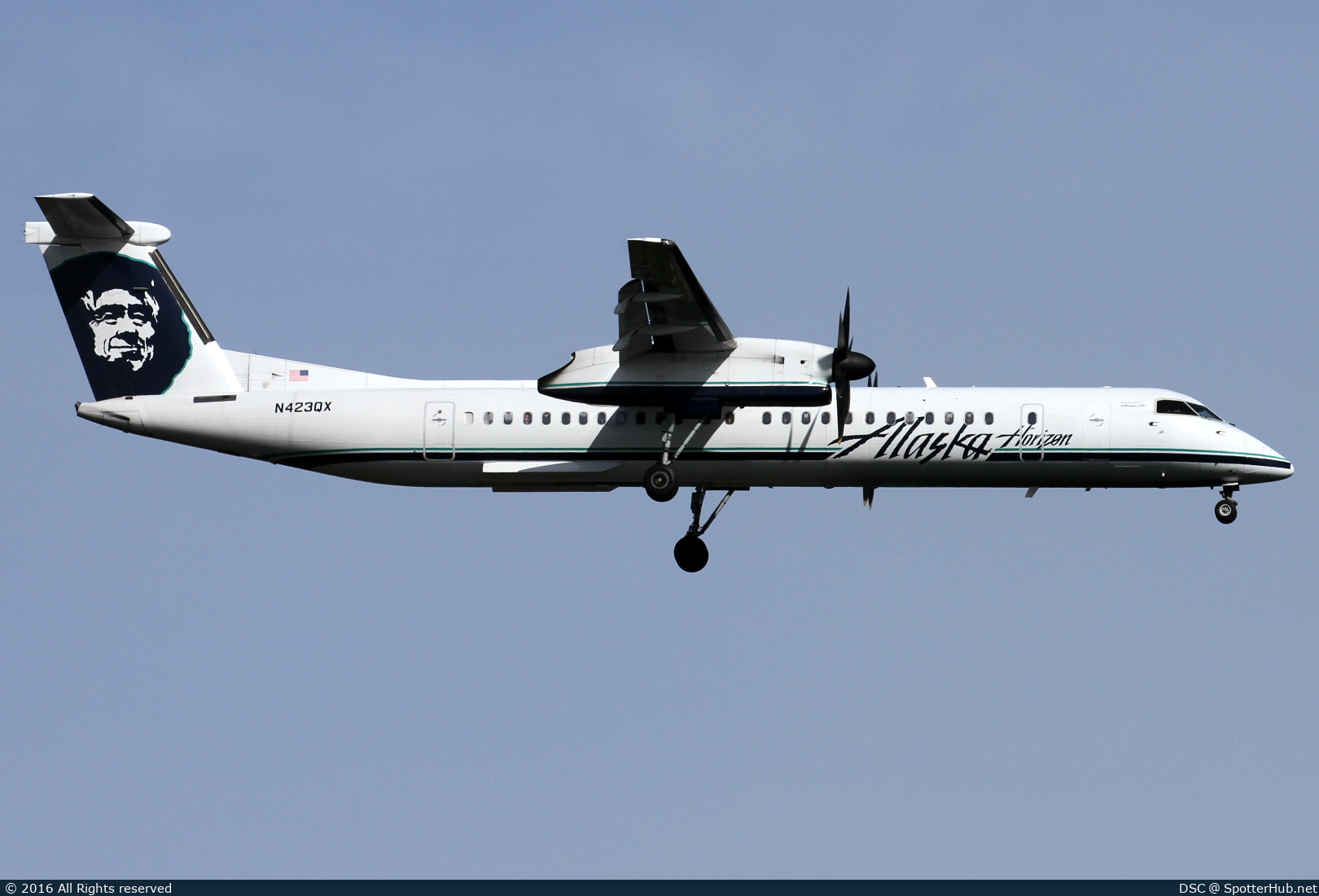 Photo of N423QX - Bombardier DHC-8-402 Dash 8 Q400 operated by Alaska Airlines (opb Horizon Air)