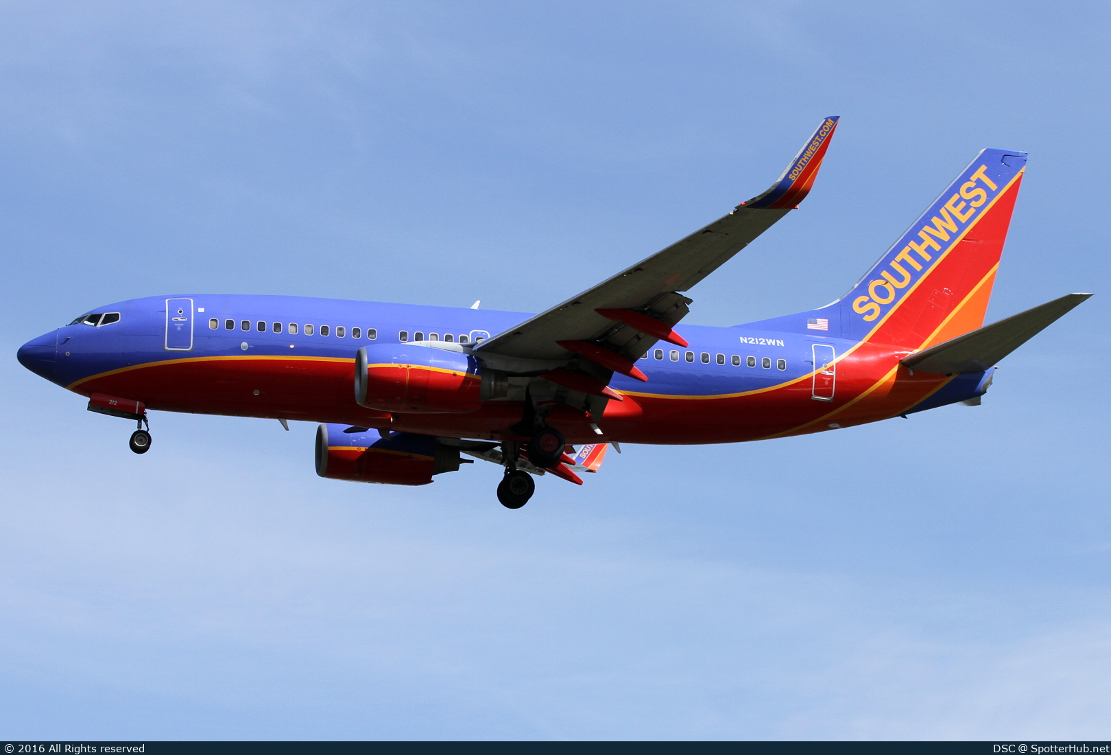 Photo of N212WN - Boeing 737-7H4 operated by Southwest Airlines