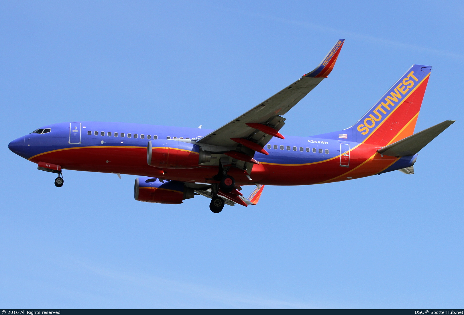 Photo of N254WN - Boeing 737-7H4 operated by Southwest Airlines