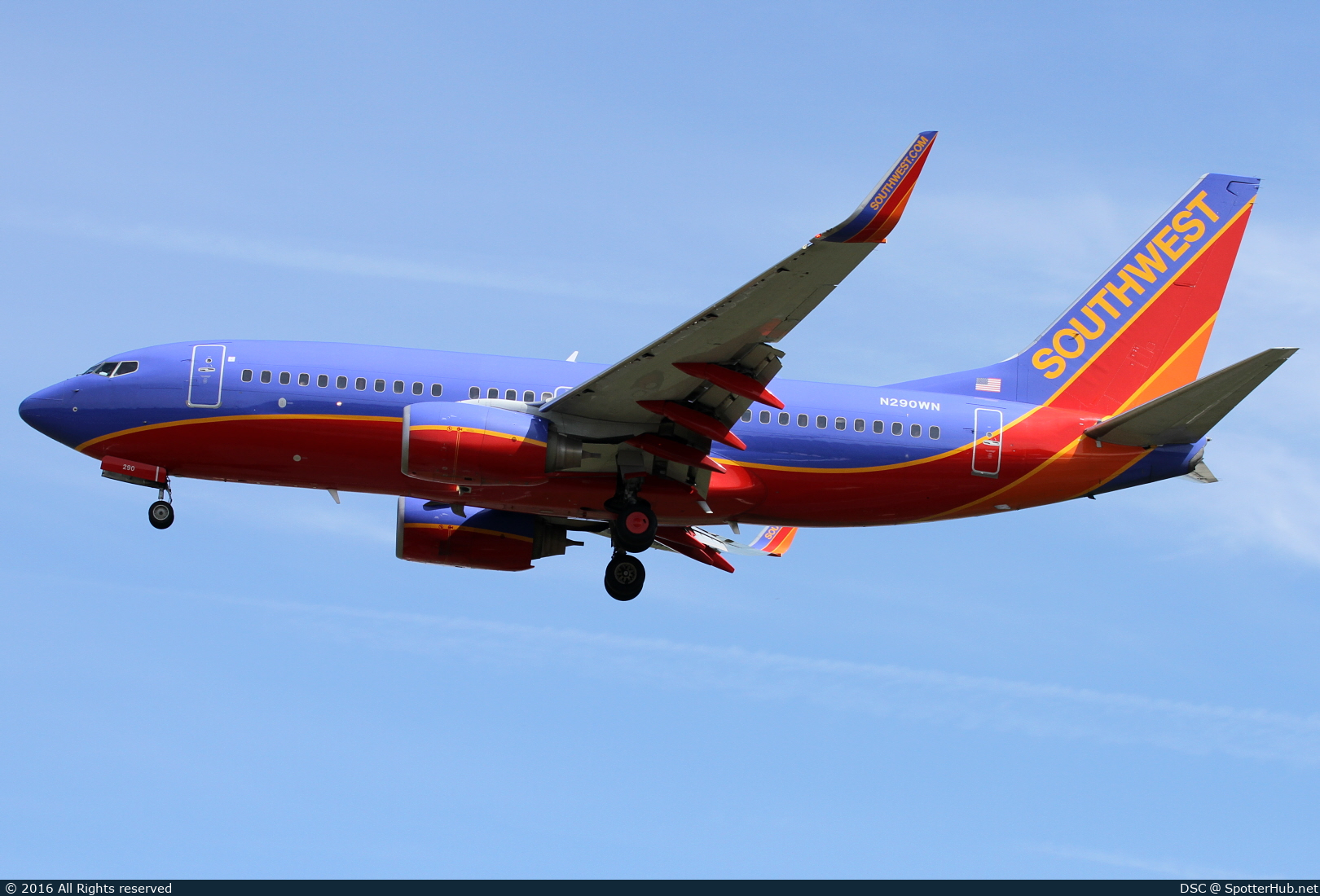 Photo of N290WN - Boeing 737-7H4 operated by Southwest Airlines