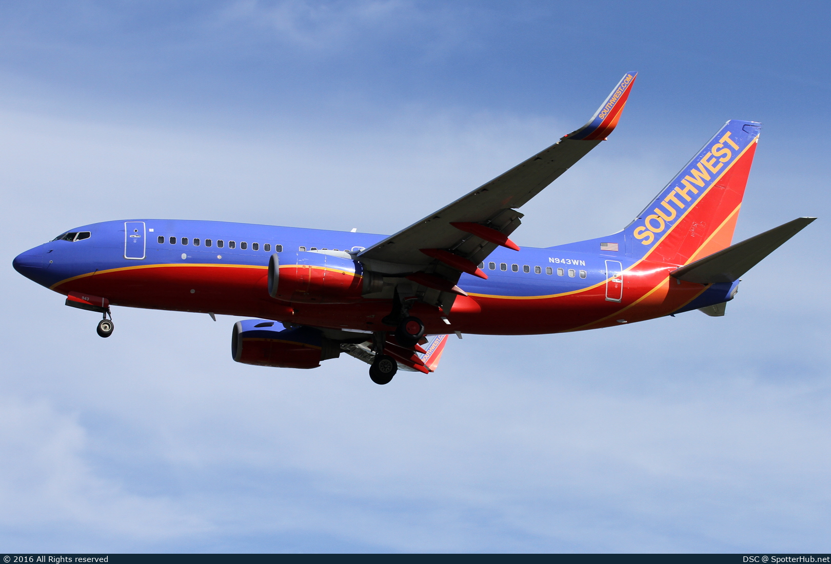 Photo of N943WN - Boeing 737-7H4 operated by Southwest Airlines