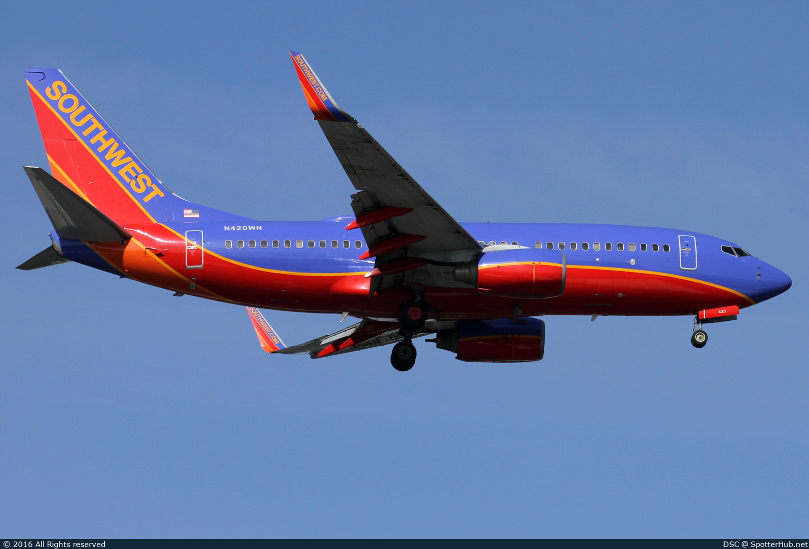Photo of N420WN - Boeing 737-7H4 operated by Southwest Airlines