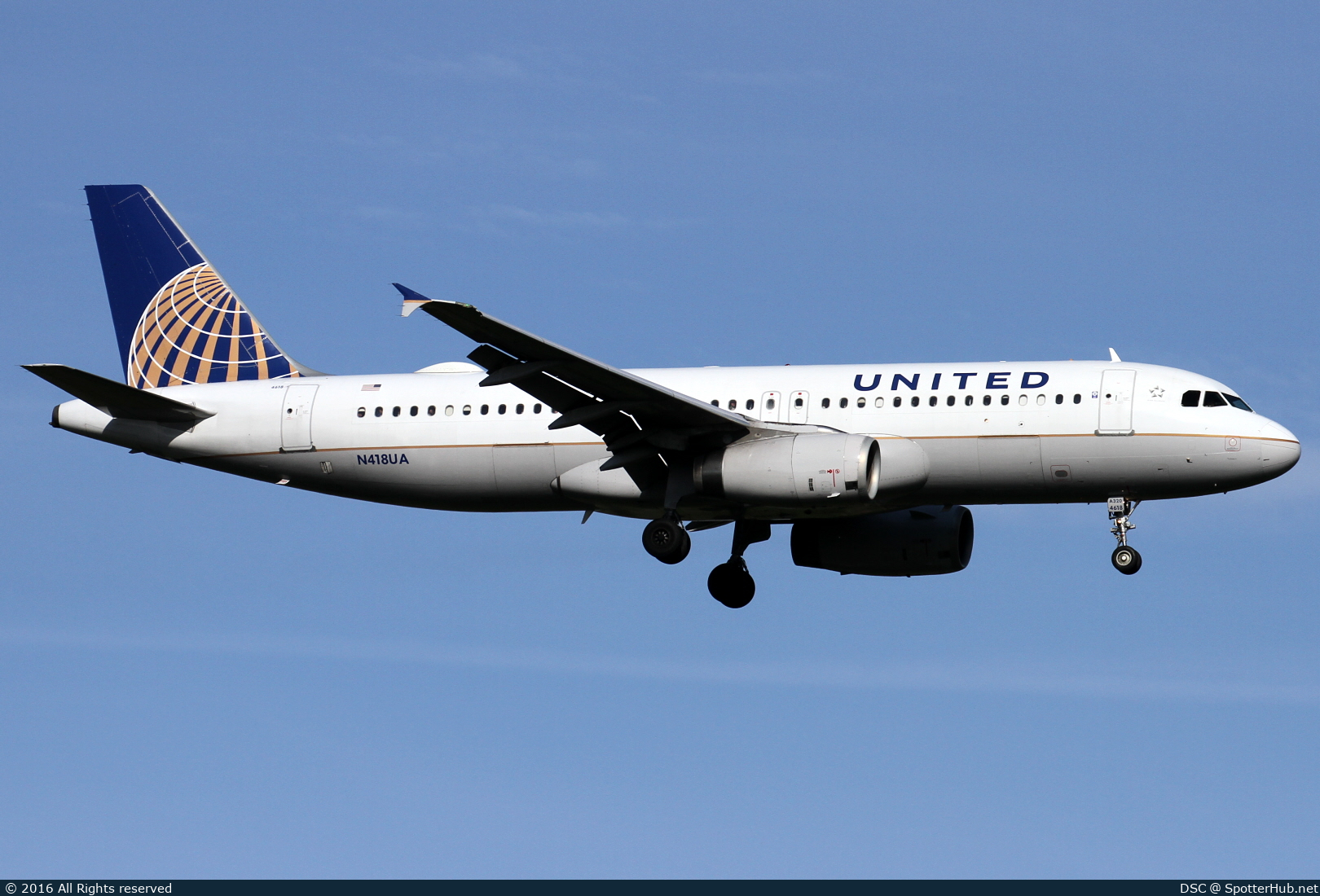 Photo of N418UA - Airbus A320-232 operated by United Airlines